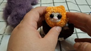 " Коробка с карандашами" . Фиолетовый и оранжевый коты