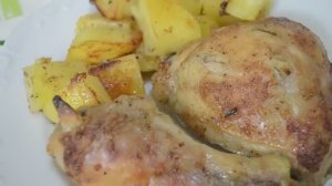 Куриные окорочка с картошкой в духовке.