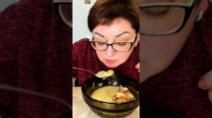 МУКБАНГ это еда на камеру!Мукбанг это мой контент!Не нравится это ваши проблемы 🤷♂️/Кушаю щи