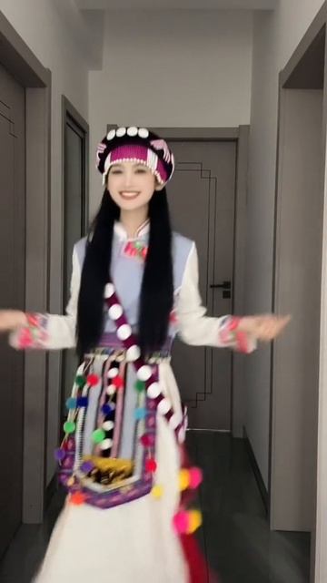 Конкурс, Юньнаньский танец #HoneyBaby @Leduo7710