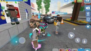 Играю в похожую игру роблокс и маинкрафт