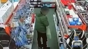 Энгельсист украл портативные колонки на 21 тысячу и продал за 10 тысяч