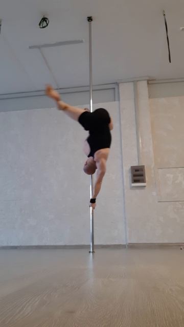 Связка с Х-флагом на динамике (Александр Странник https://vk.com/far_familiar)