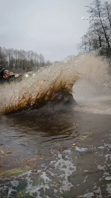 Прыжки в реку на квадроцикле. Прыгаем #atv #brp #loncin #segway #cfmoto смотреть онлайн