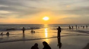 Беженец🇮🇩Бали. МЕНЯ СНЯЛИ! ЖЕНСКИЙ КОНТИНГЕНТ НА БАЛИ. ЖЕНА НА ЧАС. ПРОКЛЮНУЛИСЬ ВОЛОСЫ