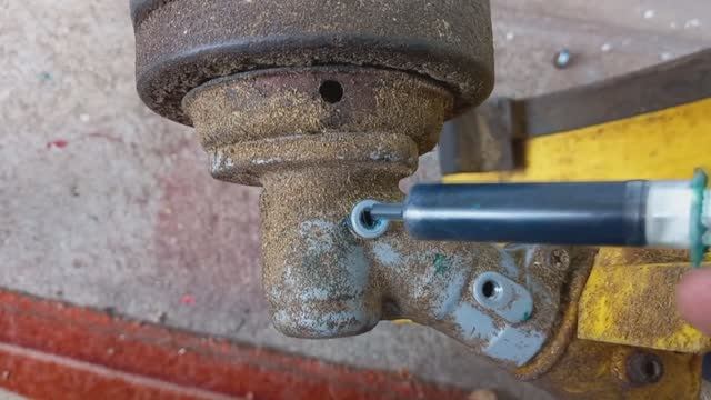 Как заменить масло в редукторе мотокосы Champion T266