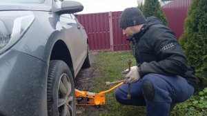 КЛЕИМ ОБОИ/ГРУНТУЕМ СТЕНЫ/ПОМЕНЯЛ РЕЗИНУ НА МАШИНЕ/ХЛАМА МЕНЬШЕ