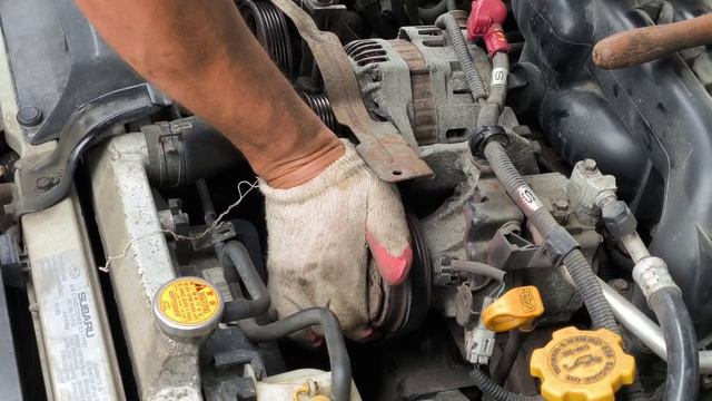 Замена ремня генератора и кондиционера Subaru Legacy Outback смотреть онлайн