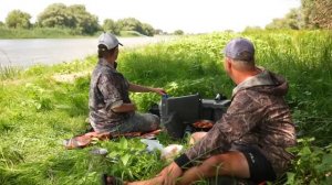 НА РЫБАЛКУ С ЖЕНОЙ. ПОЙМАЛИ МНОГО РЫБЫ, а ЗАБРАЛИ МАЛО. Июль на нижней Волге