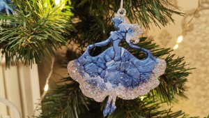 Новогодние игрушки из эпоксидной смолы