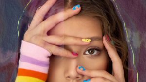 ПО ЛЕСТНИЦЕ (Премьера трека) - Вика Чжан