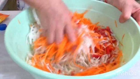 Салат из капусты !