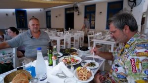 Из воспоминаний: оцениваю греческую кулинарию! Решил зайти в самый дорогой ресторан!