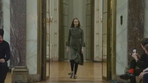 Показ женской коллекции Victoria Beckham's осень-зима 2018