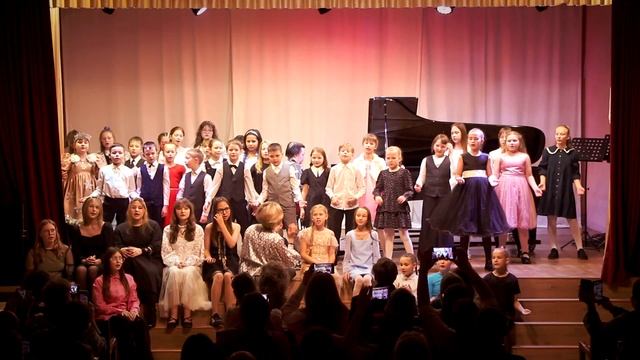 21 Муз. А. Касимовой, сл. А. Левицкой «Новогодняя», исп. Смешанный хор смотреть онлайн