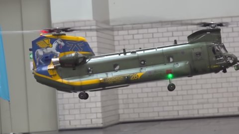 Летающая модель вертолёта