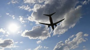 Самолет Москва – Пхукет возвращается в Домодедово из-за возгорания двигателя