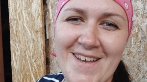 Врет на каждом шагу