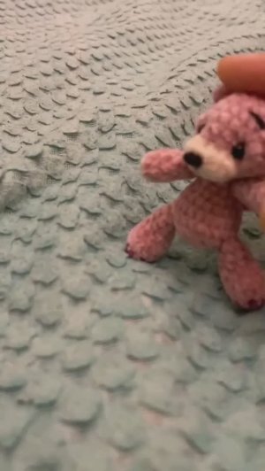 Медвежонок гуляет