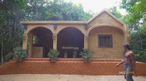 Построили красивую виллу, используя древние навыки.