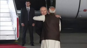 Моди встретил Путина при приземлении