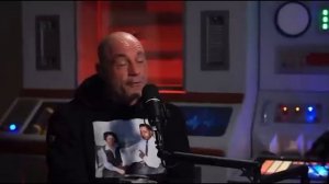 пирамидами погребён 40-футовый металлический НЛО!