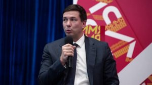 Встретился с финалистами конкурса эстрадных исполнителей «Имя»