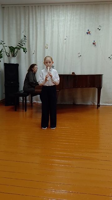 Степанова Полина 
Р.Н.П Во поле туман затуманился
А. Спадавеккиа Добрый жук