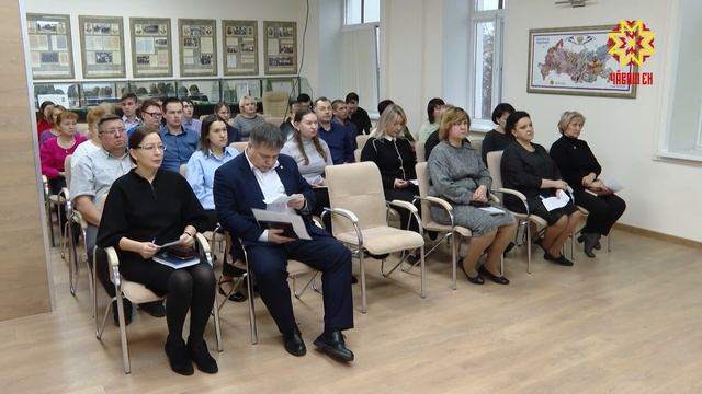 Финанс министерствинче финанс хăрушсăрлăхĕ пирки калаçрĕç