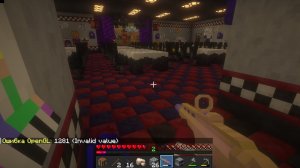 У МЕНЯ ПОЯВИЛОСЬ ОРУЖИЕ!!!выживаем с другом в пиццерии FNaF в Майнкрафт