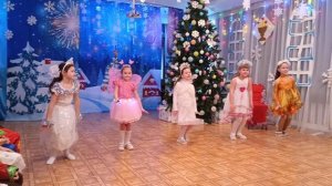 "Снег и елки длинные иголки" танец для детей на новый год 2026.