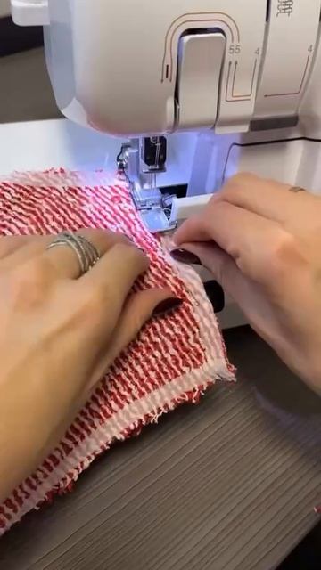 Секрет швеи. Нюансы работы с "сыпучим" трикотажем.