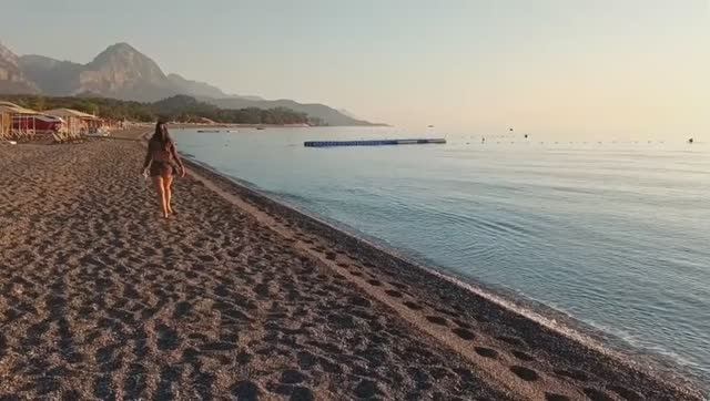 Я ОГЛЯНУЛСЯ (на море и красоток)