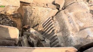 Строительство, дробление щебёнки