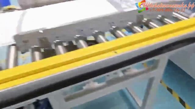 Линия для вакуумирования и упаковки подушек в рулонную форму с пневматическим прессом смотреть онлайн