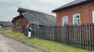 Планы по ремонту дома. Новая завалинка и уютное окно.