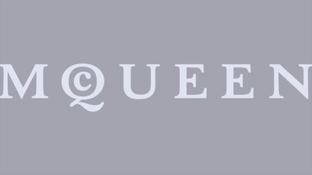 Показ коллекции Alexander McQueen весна-лето 2025