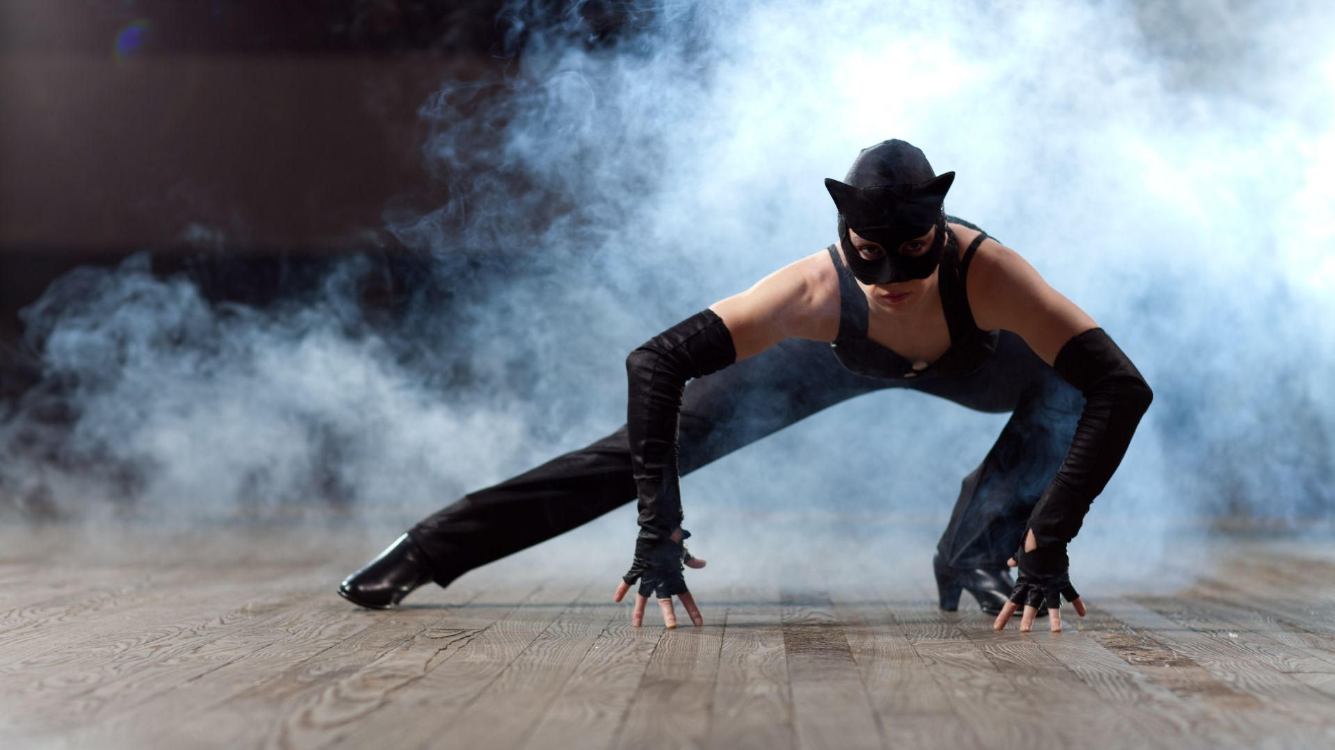 Воздушный цирк-театр "Симбиоз": Приключения "Женщины-кошки" в гл.роли артистка цирка Любовь Соколова