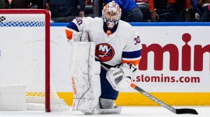 Вратарь "Айлендерс" Сорокин признан второй звездой матча с "Тампой"