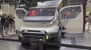 Автосалон "LA Auto Show" 2025