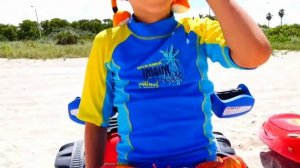 Тревога! Машинка Ники застряла в песчаной ловушке!