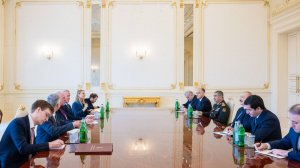 Ильхам Алиев принял делегацию из Соединенного Королевства