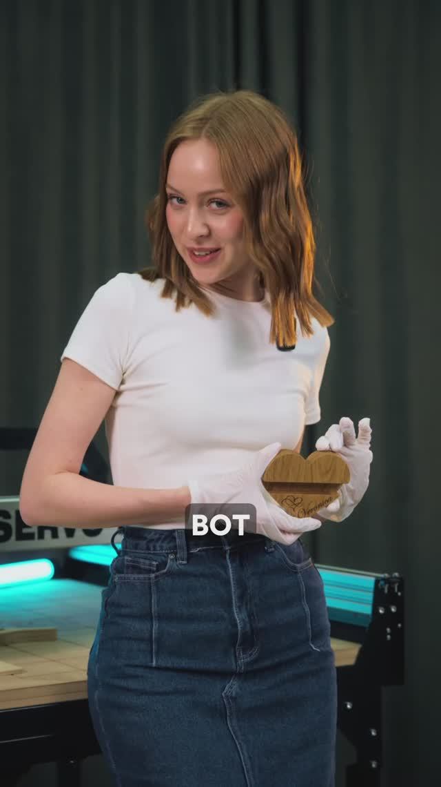 Как сделать подставку под телефон и гравировку на станке с ЧПУ? Savinsname смотреть онлайн