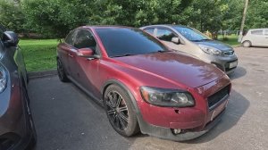 Осмотр красной Volvo C30 за 290000 в Июле 2025