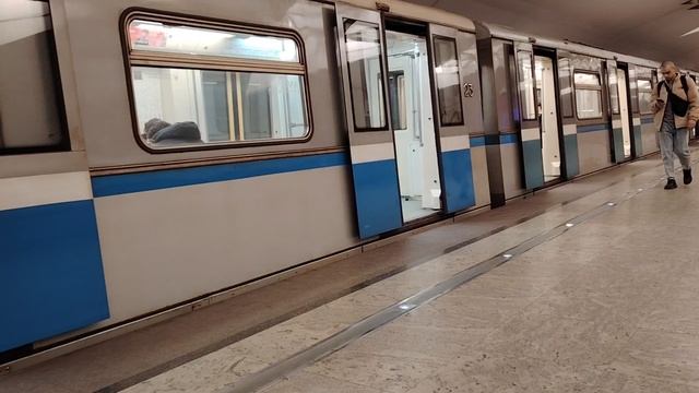 Электропоезд 81-740/741 Русич, на станции метро Строгино