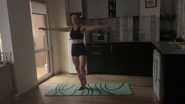 «ОФП для фигуристов: второй урок | Укрепляем базу на 3–4‑й неделе тренировок».