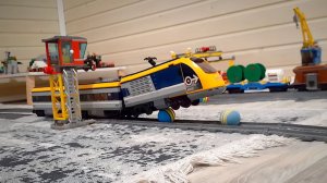 Аварии и падения машинок, поездов и паровозиков / Видео про поезда игрушки для детей