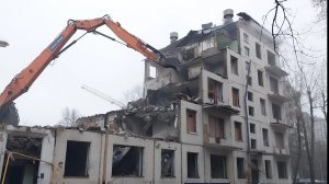 Снос хрущёвки по Артековской улице.