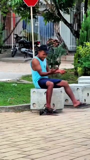 Атака паука #пранк #смешно @81354074274