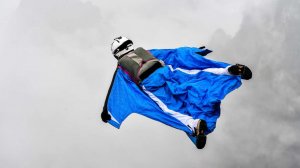 Пилот-экстремал погиб при испытании нового гибридного крыла